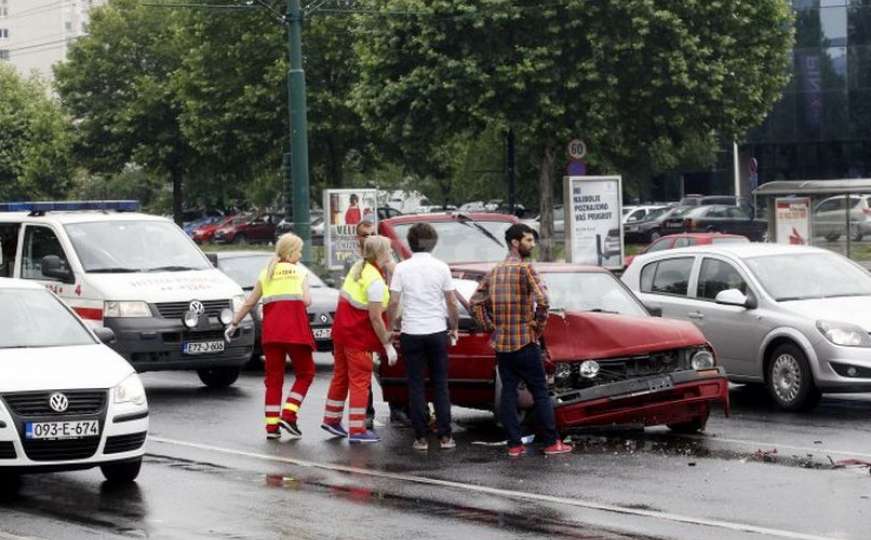 Jedna osoba povrijeđena u udesu u Sarajevu