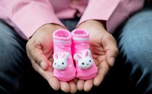 Od danas podjela majskih dječijih dodataka i naknada za porodilje