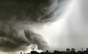 Nezapamćeno nevrijeme u Srbiji: Tornado u Pančevu