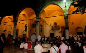 Iz Begove džamije: Kiša i dove u najodabranijoj noći za muslimane