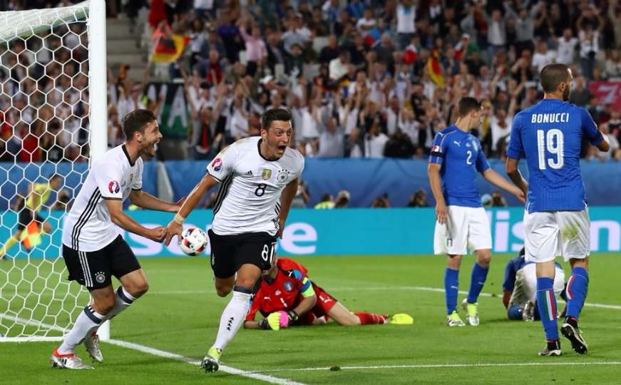 Njemačka vodi: Özil zakucao loptu u mrežu iza Buffona!
