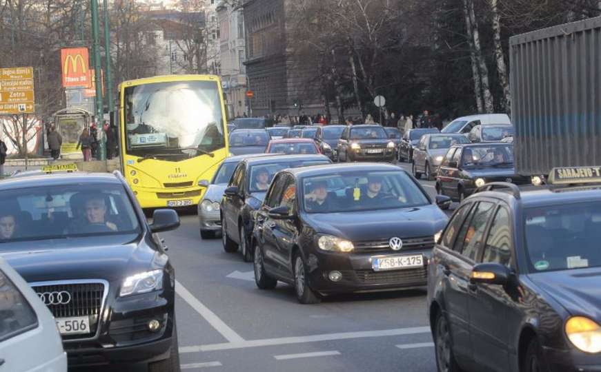 Obustava saobraćaja na nekoliko gradskih saobraćajnica