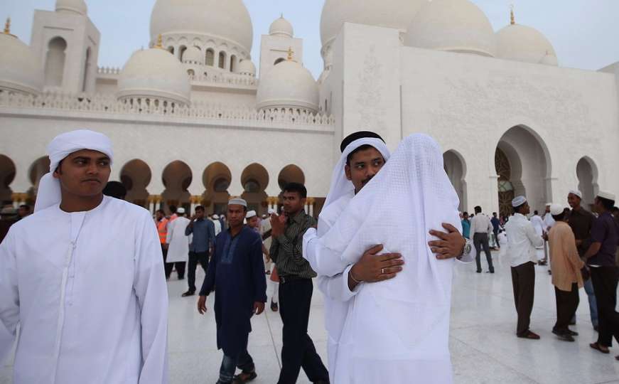 UAE upozorava građane da ne nose tradicionalnu odjeću u inostranstvu