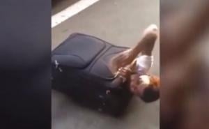 Mladi migrant pronađen u koferu
