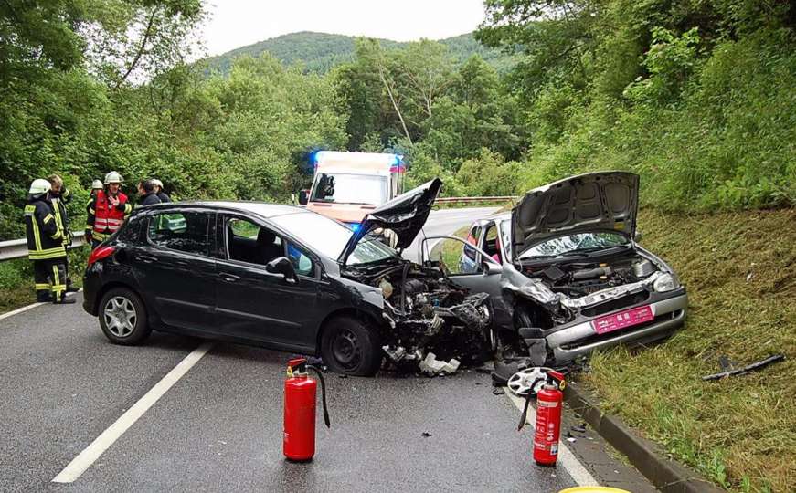 Poginuo muškarac u saobraćajnoj nesreći