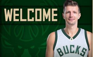 Mirza Teletović i službeno igrač Milwaukee Bucksa