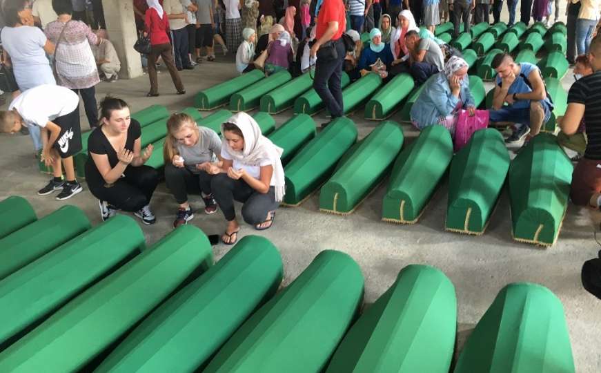 Muk i bol: Tužna kolona sa tabutima 127 žrtava genocida stigla u Potočare