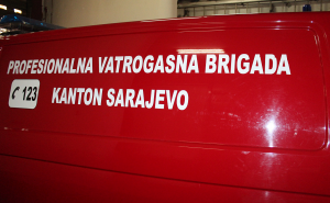 Sarajevo: Nepoznate osobe podmetnule požar na ulaznim vratima stana