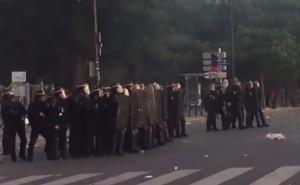 Haos u Parizu: Veliki sukob policije i navijača ispred Eiffelovog tornja