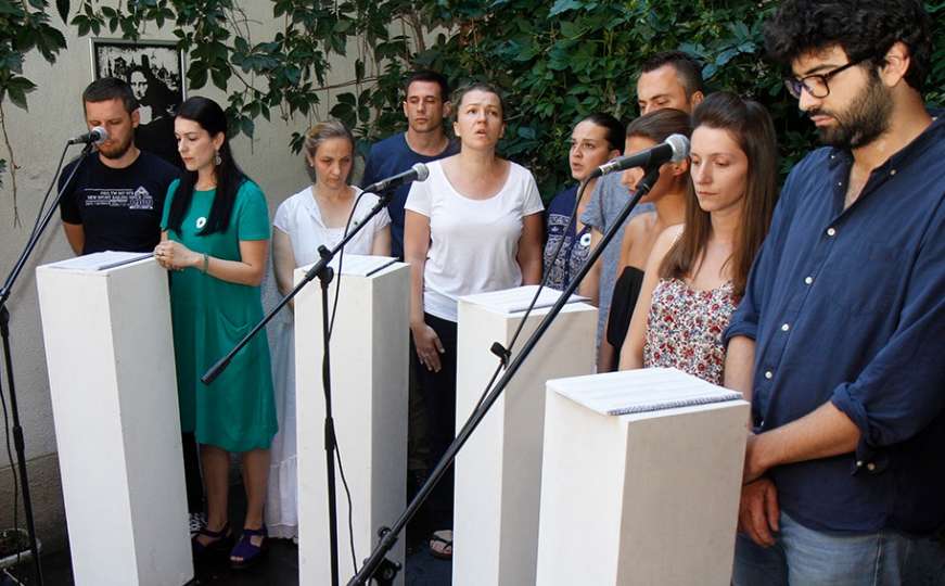 Sarajevo: Umjetnici i građani odali počast žrtvama genocida u Srebrenici