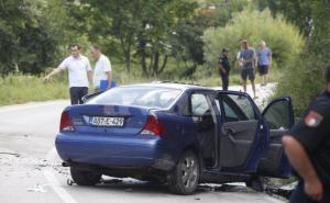 Teška saobraćajna nesreća: U sudaru kamiona i automobila poginula jedna osoba