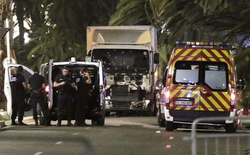U kamionu pronađena i bankovna kartica napadača iz Nice