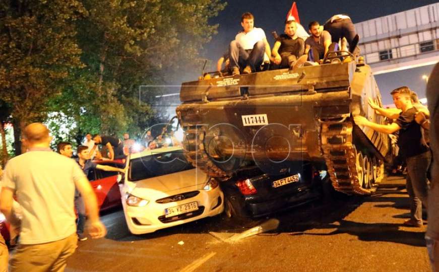 Turska pooštrila kontrolu granica kako bi onemogućila bijeg pučistima 
