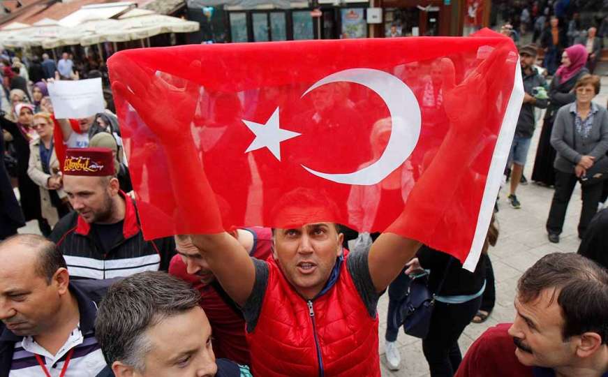 Desetine građana na skupu podrške narodu i vladi Turske