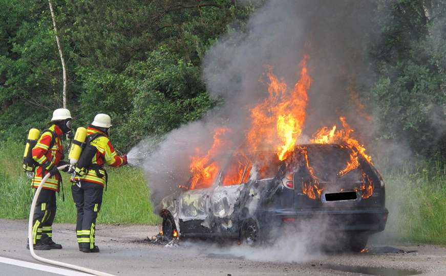Požar na automobilu u naselju Sedrenik
