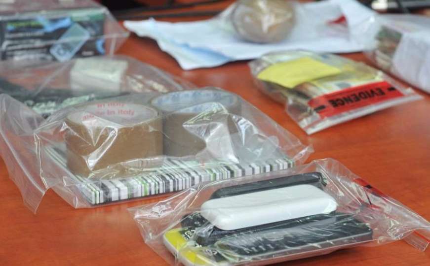 Ilidža i Novi Grad: Policajci pronašli drogu i oružje