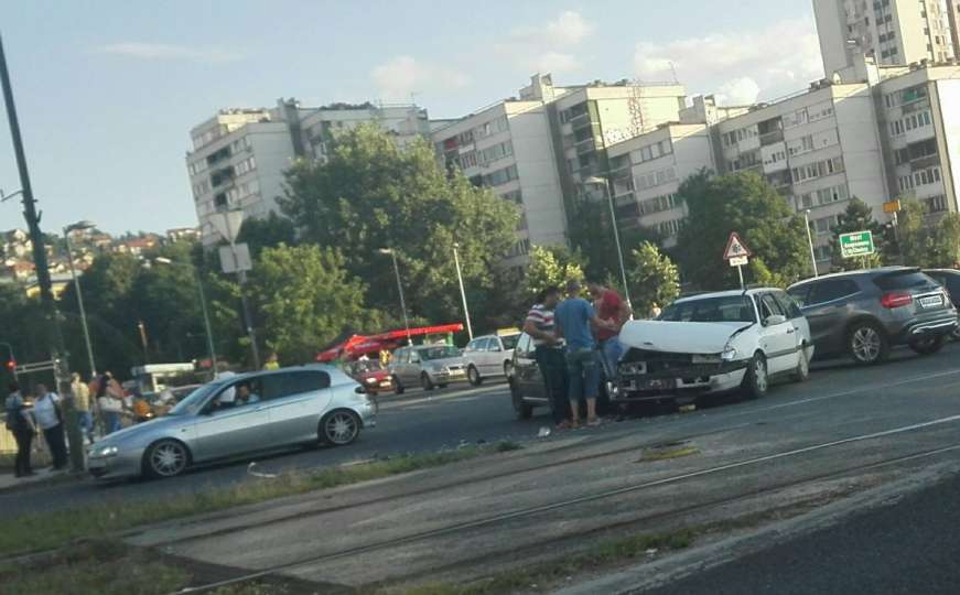 Saobraćajna nesreća na Otoci: Velika gužva u pravcu grada