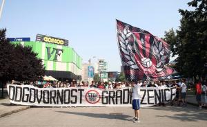 Protestna šetnja navijača Čelika: Ovako dalje ne ide!