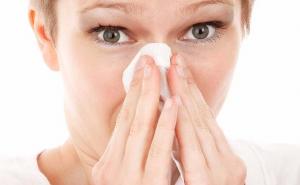 Šta vam se sve može desiti ako prekinete kihanje