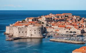 Idete u Dubrovnik? Pazite da ne platite kaznu ovako obučeni!