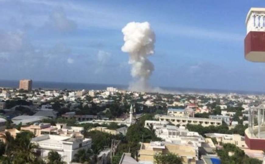 Gust dim iznad grada: Dvije bombe eksplodirale u blizini aerodroma 