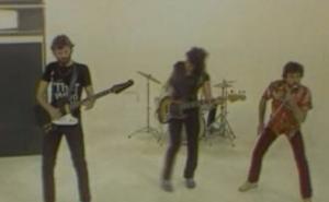 Da mi je biti morski pas, jedan dan, jedan tren...