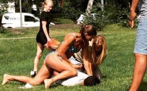 Policajka u bikiniju oborila džeparoša