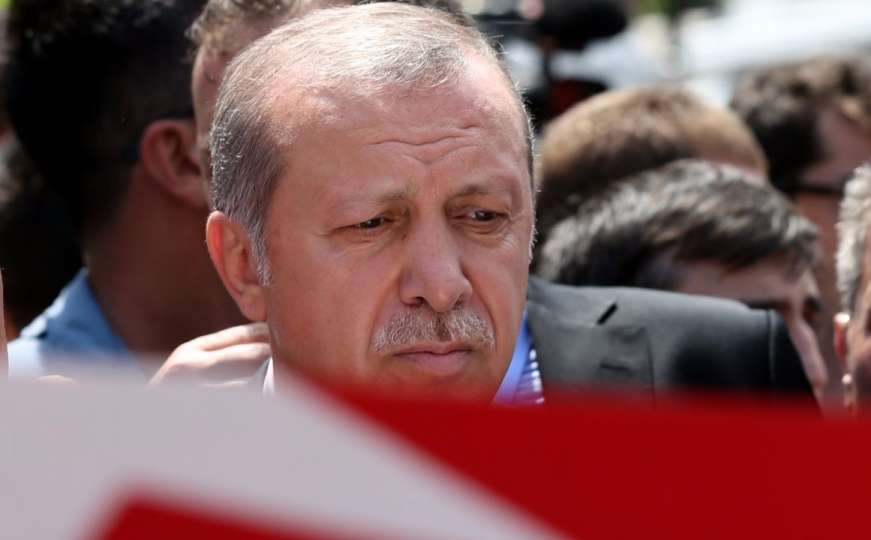 Erdogan: Neka EU i SAD gledaju svoja posla