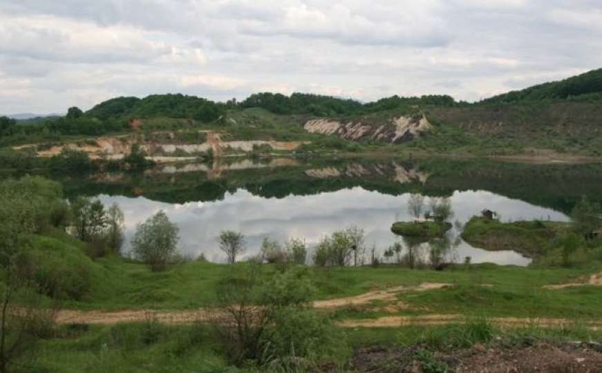 Na jezeru površinskog kopa Šićki Brod jedna osoba se utopila