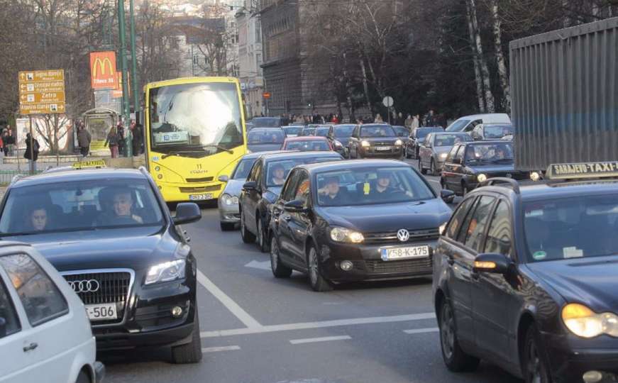 Od 8 do 18 sati obustavlja se saobraćaj u centru Sarajeva