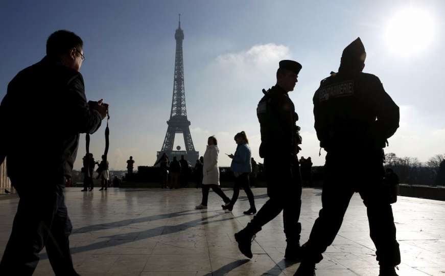 Eiffelov toranj evakuisan zbog lažne uzbune