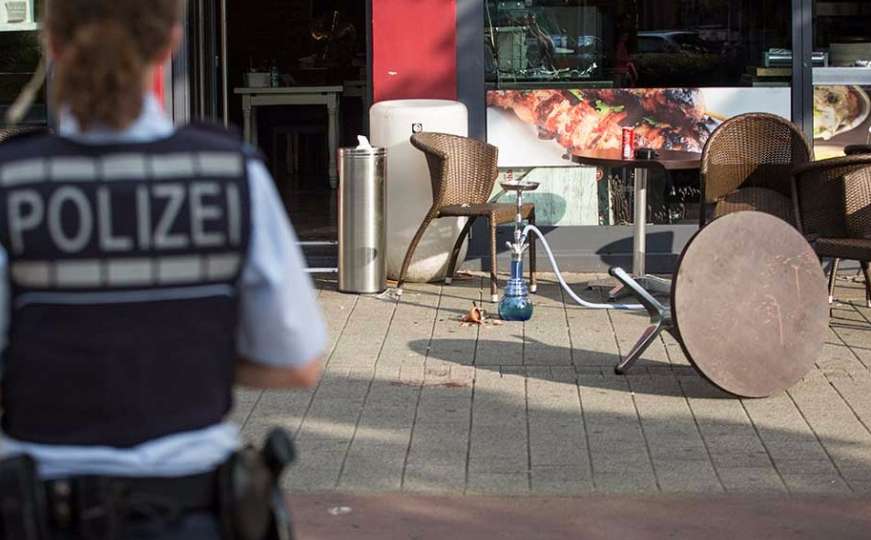 Naoružani muškarac drži taoce u restoranu u Njemačkoj