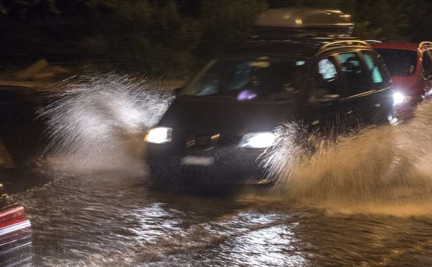 Makedonija: Dvadeset osoba je poginulo u nevremenu i poplavama