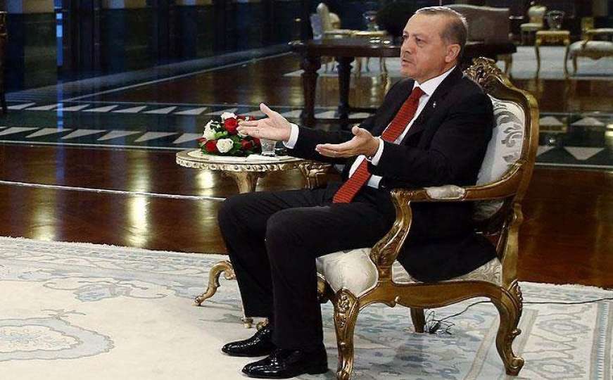 Erdogan: Jedino me Putin nije kritikovao zbog suspendovanih vojnika i službenika