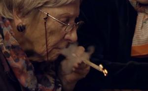 Tri bakice prvi put probale marihuanu