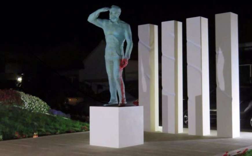 'Okrvavljen' spomenik Barešiću, nagrada za pomoć u otkrivanju počinilaca