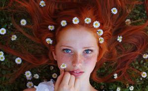 Portreti crvenokosih djevojaka Maje Topčagić ostavljaju bez daha