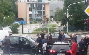 Tri osobe povrijeđene u sudaru tri vozila