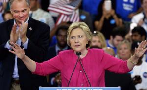 Hillary Clinton: Govor Trumpa potiče na nasilje