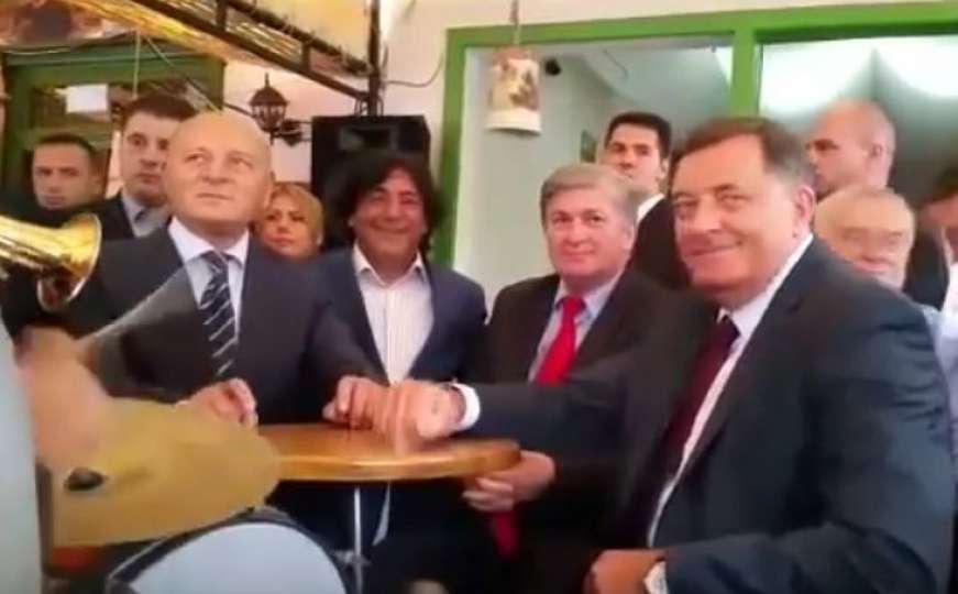 Milorad Dodik na Saboru trubača u Guči