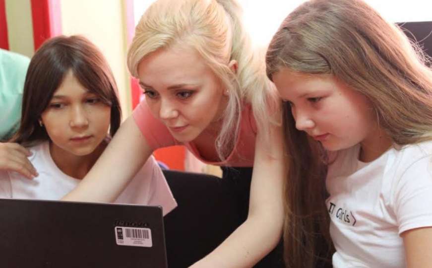 Djevojčice iz Srebrenice naučile programirati