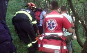 Pao sa stijene, partnerica se bacila pod njega i ublažila pad