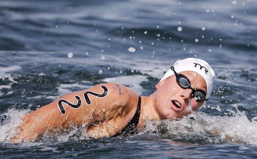 Francuska plivačica u borbi za medalju potopila rivalku