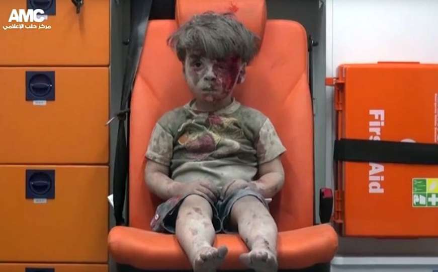 Jezivi zvuk tišine: Ranjeni dječačić rasplakao svijet