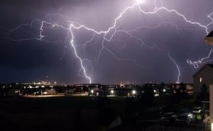 Žuti meteoalarm za područje cijele BiH zbog očekivane grmljavine