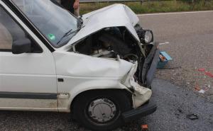 U Hrasnici na kružnom toku povrijeđen vozač 