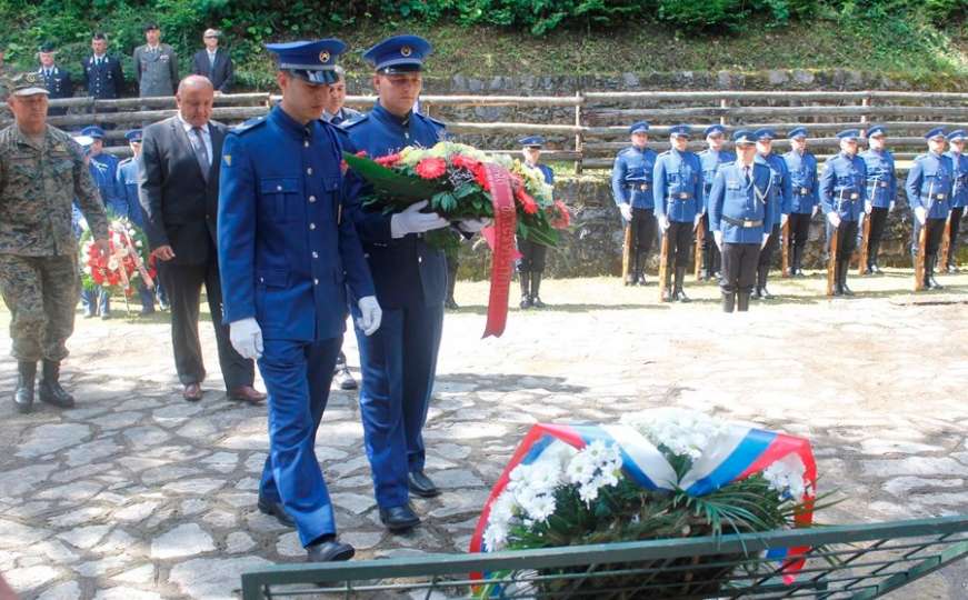 Obilježena 21. godišnjica pogibije američkih diplomata i francuskog vojnika