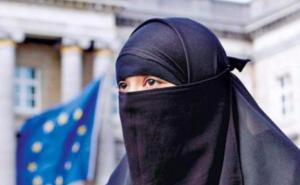 Ministar unutrašnjih poslova: Odbacujemo burku, ne uklapa se u našu zemlju