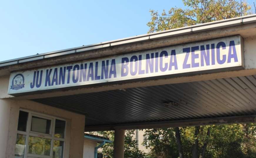 Pacijentica skočila s krova bolnice u Zenici, ljekari joj se bore za život