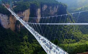 Otvoren najduži i najviši most sa staklenim dnom na svijetu